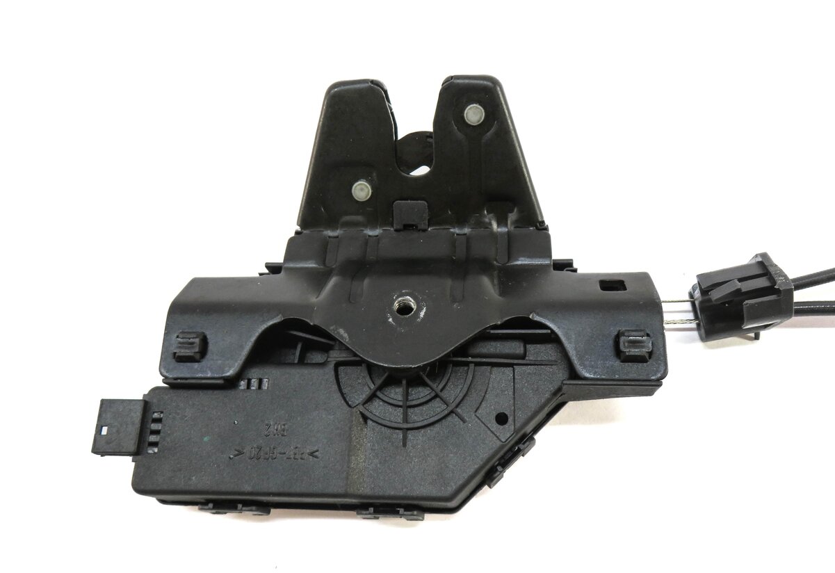 Thumbnail 5: 2003 BMW Z4 (E85) REAR TRUNK LOCK LATCH ACTUATOR