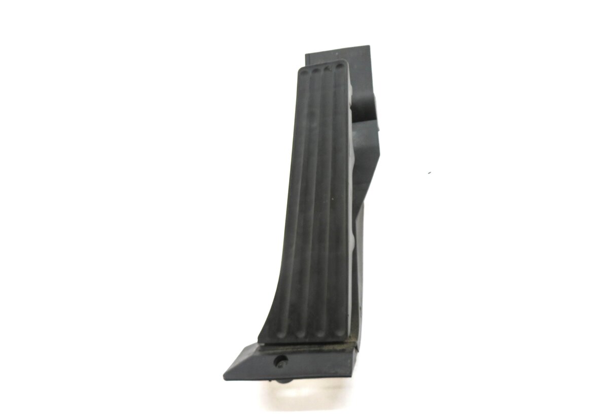 Thumbnail 2: 2003 BMW Z4 (E85) GAS PEDAL FUEL THROTTLE ACCELERATOR PEDAL