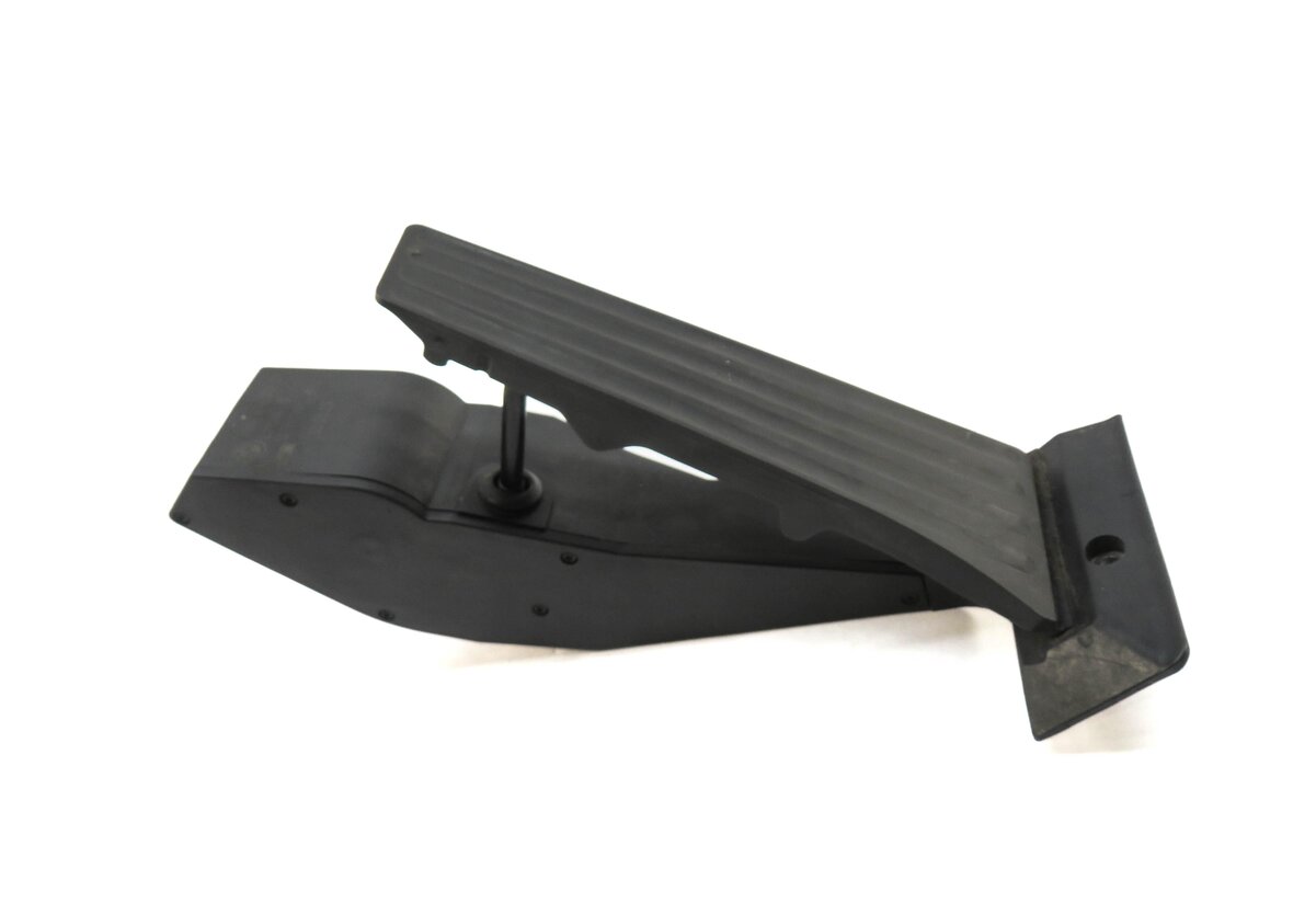 Thumbnail 3: 2003 BMW Z4 (E85) GAS PEDAL FUEL THROTTLE ACCELERATOR PEDAL