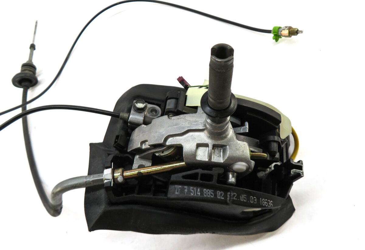 Thumbnail 4: 2003 BMW Z4 (E85) A/T AUTOMATIC TRANSMISSION GEAR SHIFTER SHIFT BOX w/ CABLE