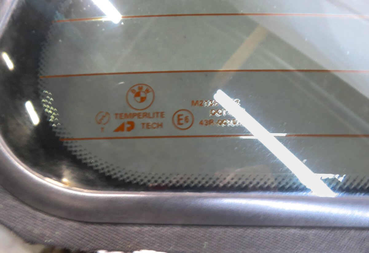 Thumbnail 6: 2003-2008 BMW Z4 (E85) ROADSTER - REAR CONVERTIBLE TOP GLASS WINDOW (HEATED)