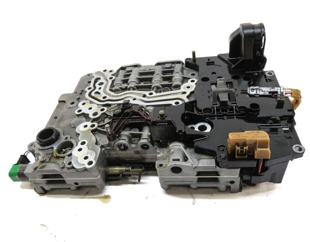Thumbnail 2: 11-14 BMW X5 X6 (E70 E71) 4.4TT 8HP-70X AUTOMATIC TRANSMISSION A/T VALVE BODY