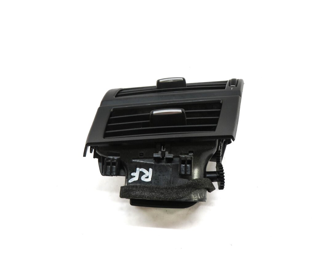 Thumbnail 3: 2013 BMW X5 (E70) RIGHT FRONT PASSENGER DASH OUTER HEATER A/C AIR VENT