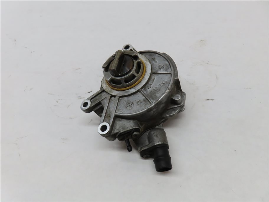 Thumbnail 1: 2010-2017 BMW 550i 650i 750i M5 M6 X5 X6 4.4L V8 TWIN TURBO BRAKE VACUUM PUMP
