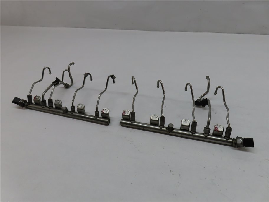 Thumbnail 1: 13 BMW X5 SUV (E70) 4.4TT (N63) ENGINE MOTOR FUEL RAIL SET/2 w/ LINES