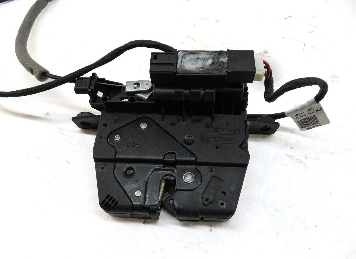 Thumbnail 7: 2011 BMW 550iGT (F07) REAR UPPER TRUNK LOCK LATCH ACTUATOR w/ SOFT CLOSE MOTOR