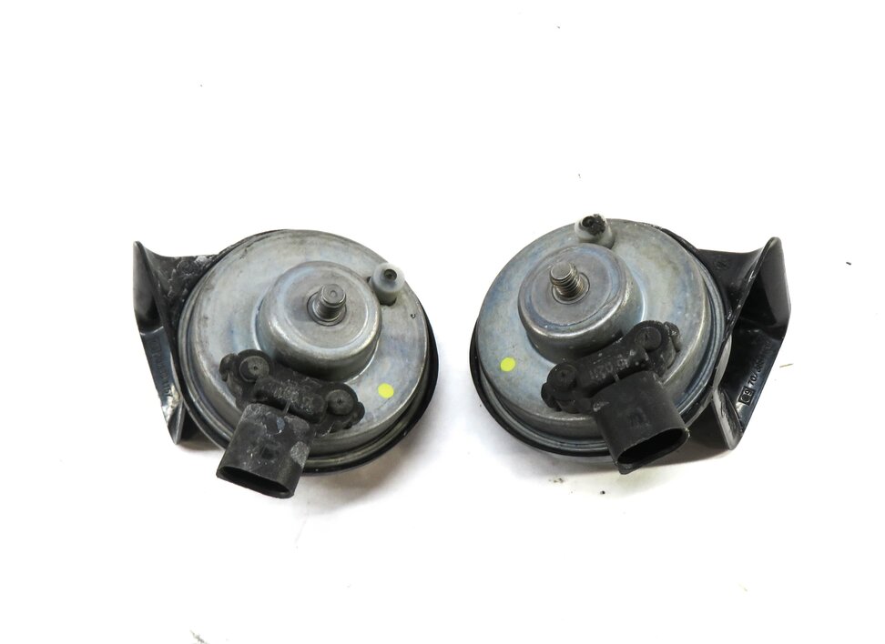 Thumbnail 3: 2010-2017 BMW 5 SERIES GT (F07 F10) HIGH & LOW TONE EMERGENCY SAFETY HORN SET-2