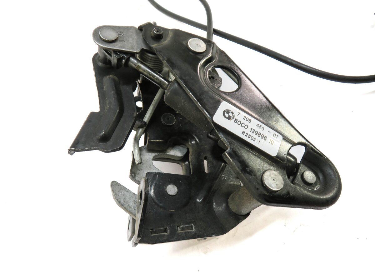 Thumbnail 7: 2011 BMW 550iGT (F07) FRONT LEFT & RIGHT LOWER HOOD LOCK LATCH SET w/ CABLE