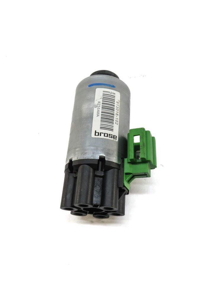 Thumbnail 9: 2011 BMW 550iGT (F07) RIGHT FRONT PASSENGER POWER SEAT ADJUST MOTOR SET
