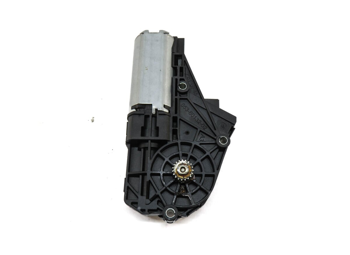 Thumbnail 3: 2010-2017 BMW 535iGT 550iGT (F07) PANORAMIC SUNROOF WINDOW MOTOR