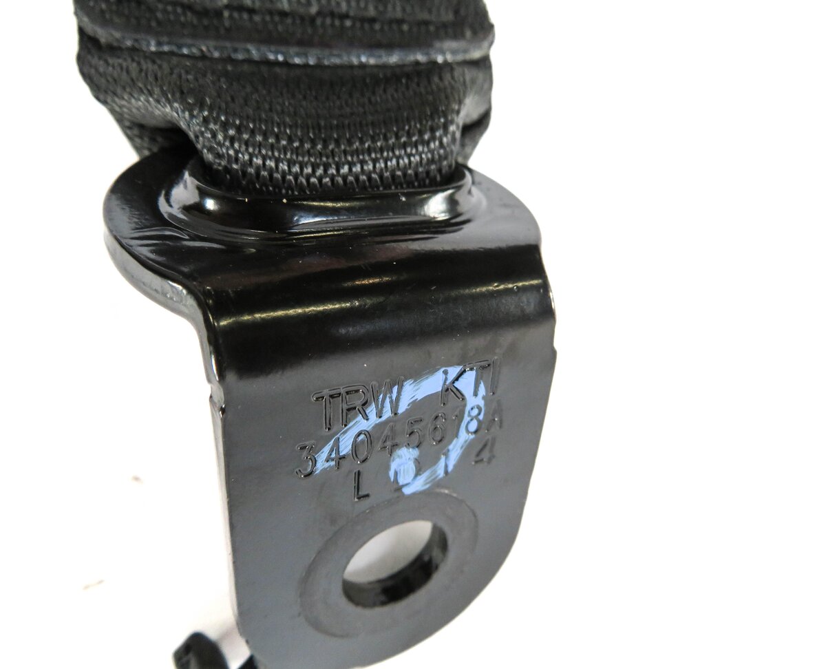 Thumbnail 5: 2011 BMW 550iGT (F07) REAR SEAT LEFT CENTER RIGHT SEATBELT BUCKLE RECEIVER SET-3