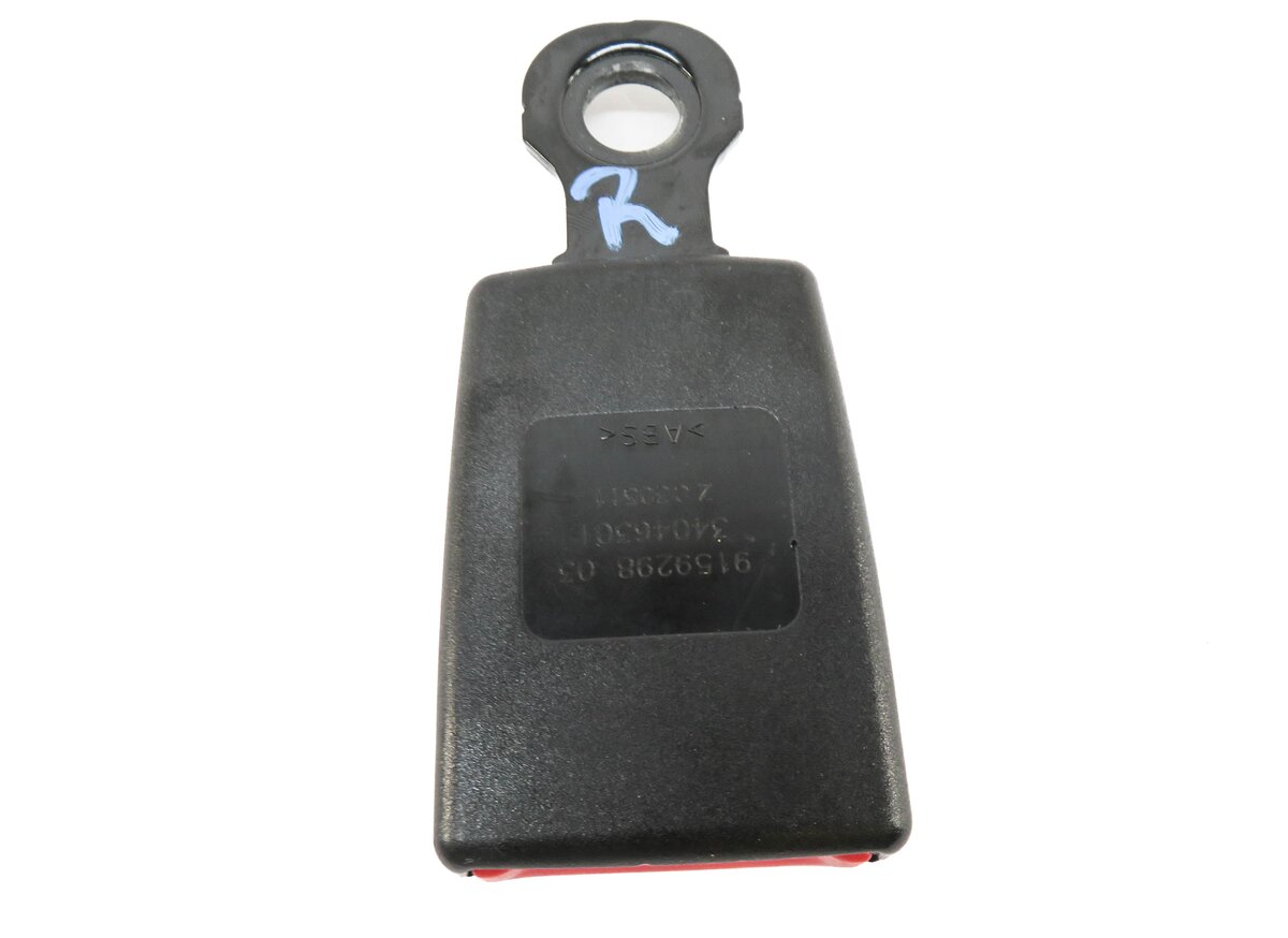 Thumbnail 6: 2011 BMW 550iGT (F07) REAR SEAT LEFT CENTER RIGHT SEATBELT BUCKLE RECEIVER SET-3