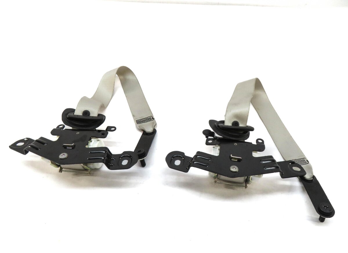 Thumbnail 3: 2011 BMW 550iGT (F07) LEFT & RIGHT REAR SEAT SEATBELT RETRACTOR SET (IVORY)