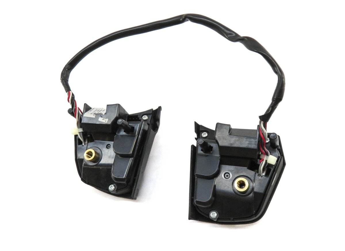 Thumbnail 6: 2011 BMW 550iGT (F07) LANE DEPARTURE STEERING WHEEL SWITCH BUTTON SET-2
