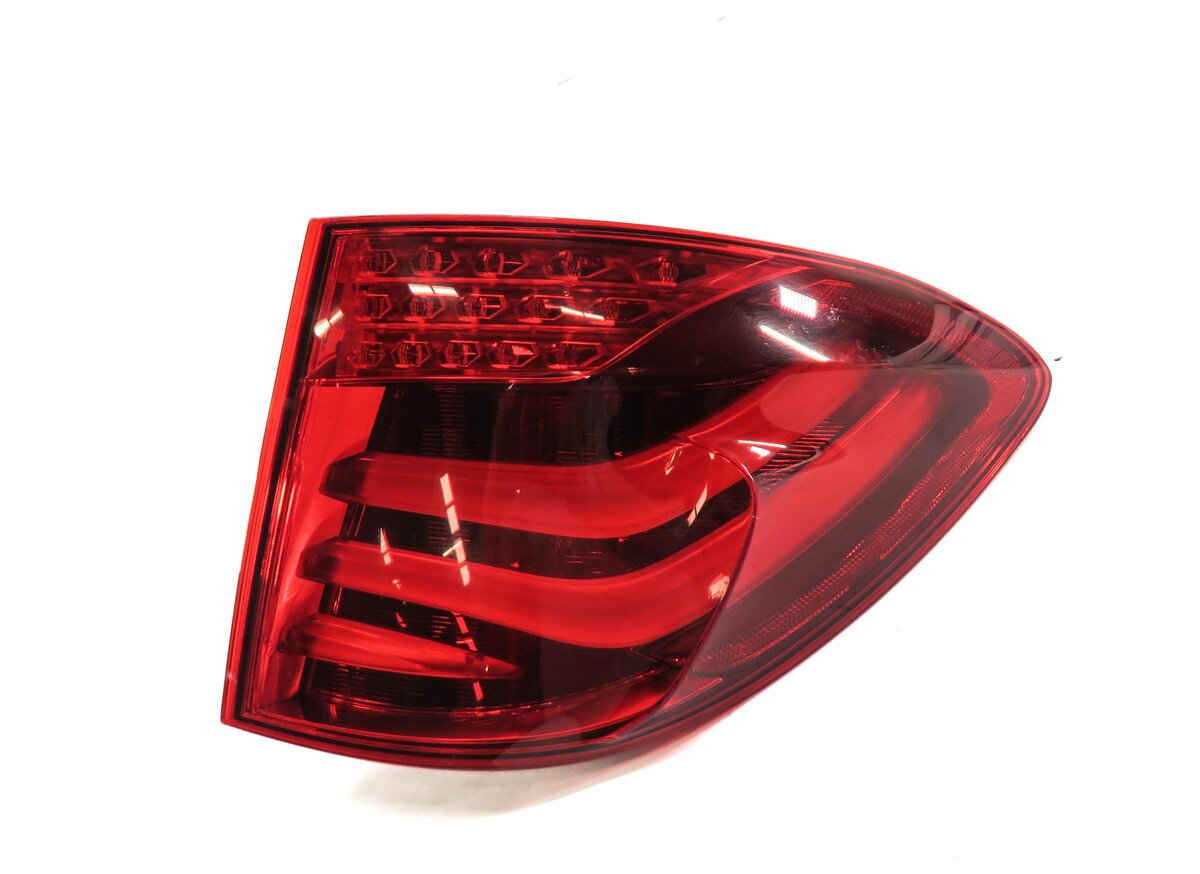 Thumbnail 3: 10-13 BMW 535iGT 550iGT (F07) RIGHT PASSENGER OUTER TAILLIGHT BRAKE LIGHT LAMP