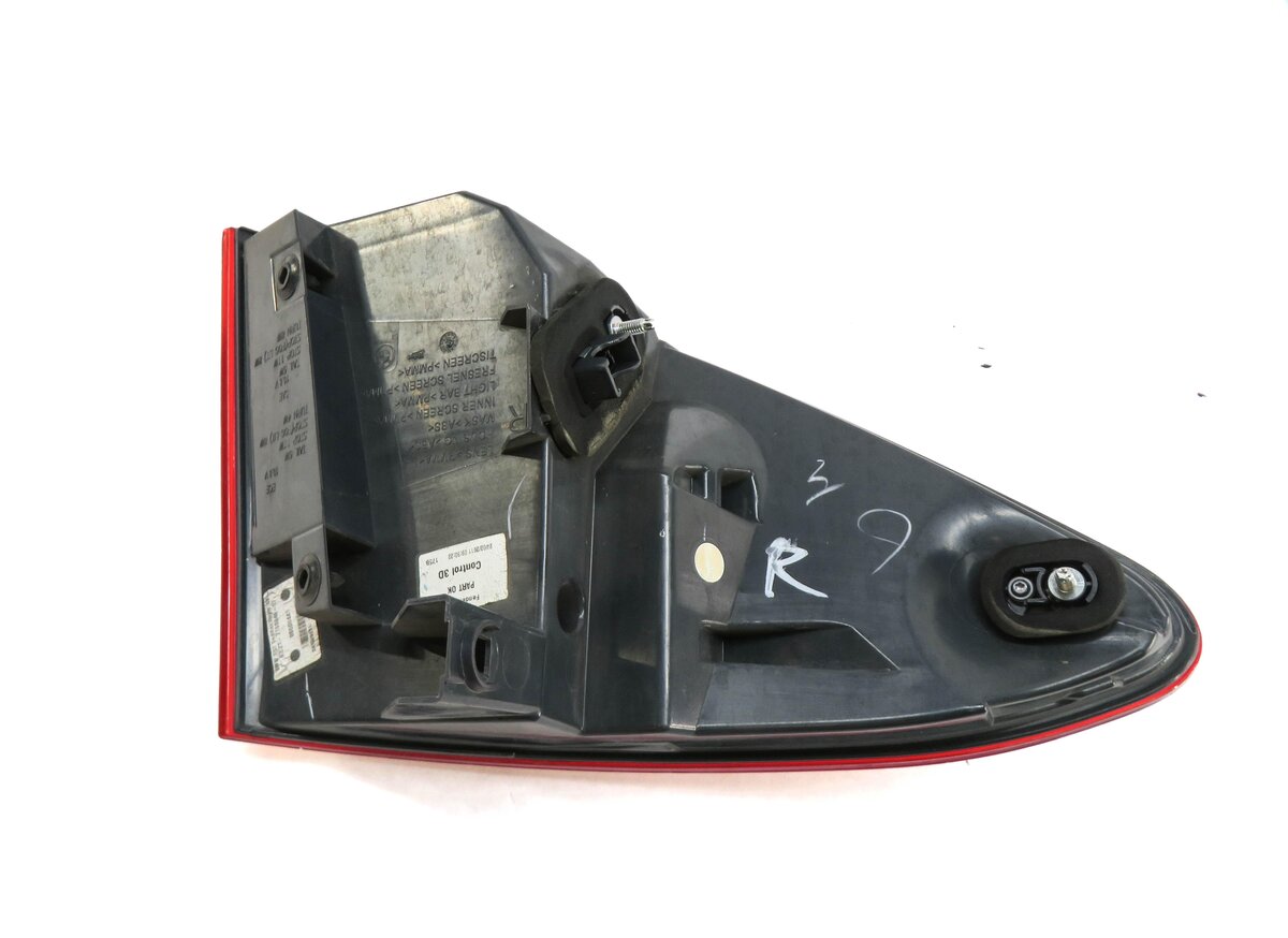Thumbnail 4: 10-13 BMW 535iGT 550iGT (F07) RIGHT PASSENGER OUTER TAILLIGHT BRAKE LIGHT LAMP