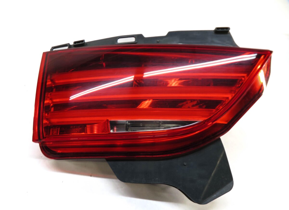Thumbnail 3: 2010-2013 BMW 535iGT 550iGT (F07) LEFT DRIVER TRUNK LID TAILLIGHT LIGHT LAMP
