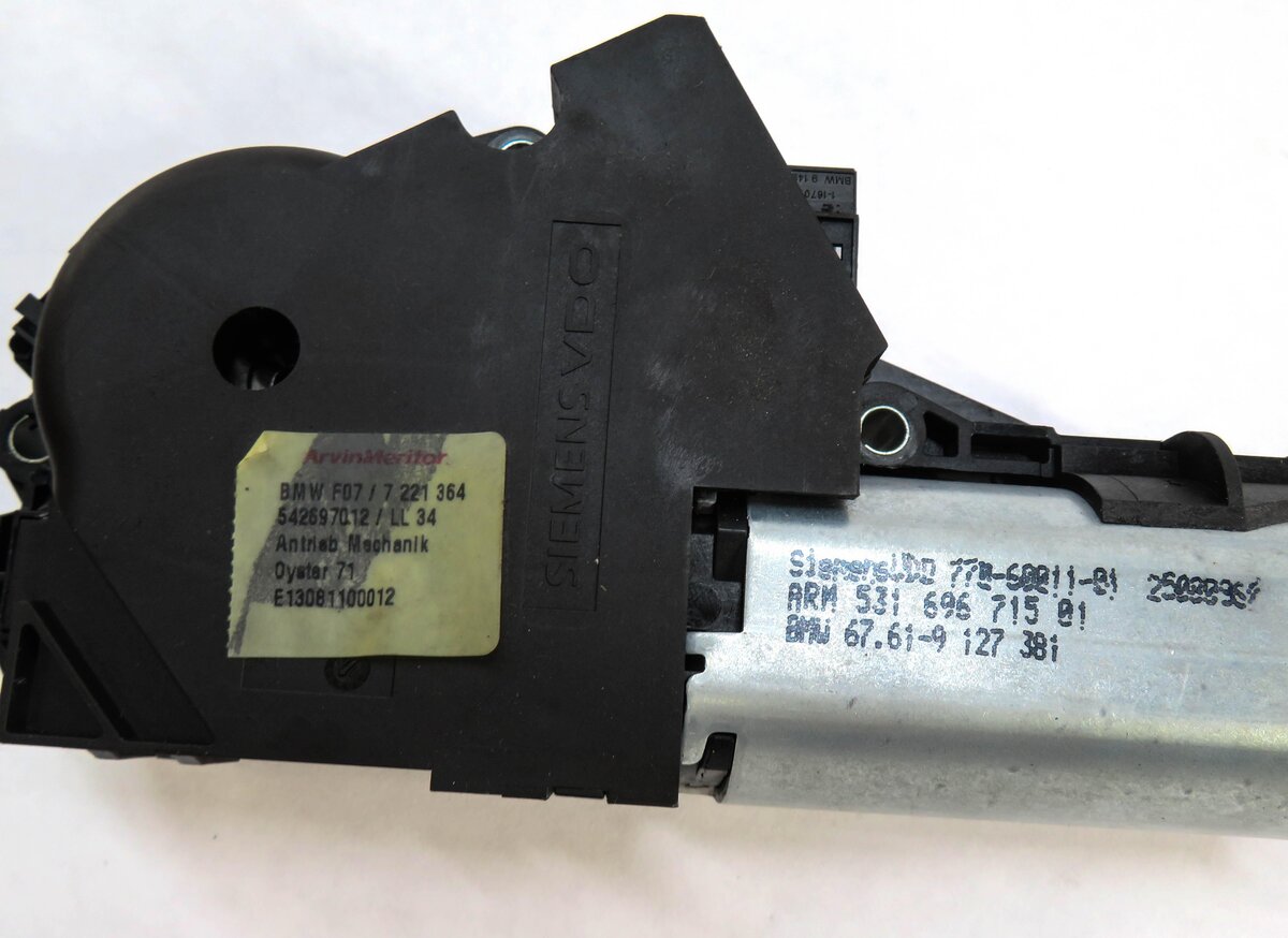 Thumbnail 4: 2010-2017 BMW 535iGT 550iGT (F07) PANORAMIC SUNROOF WINDOW MOTOR
