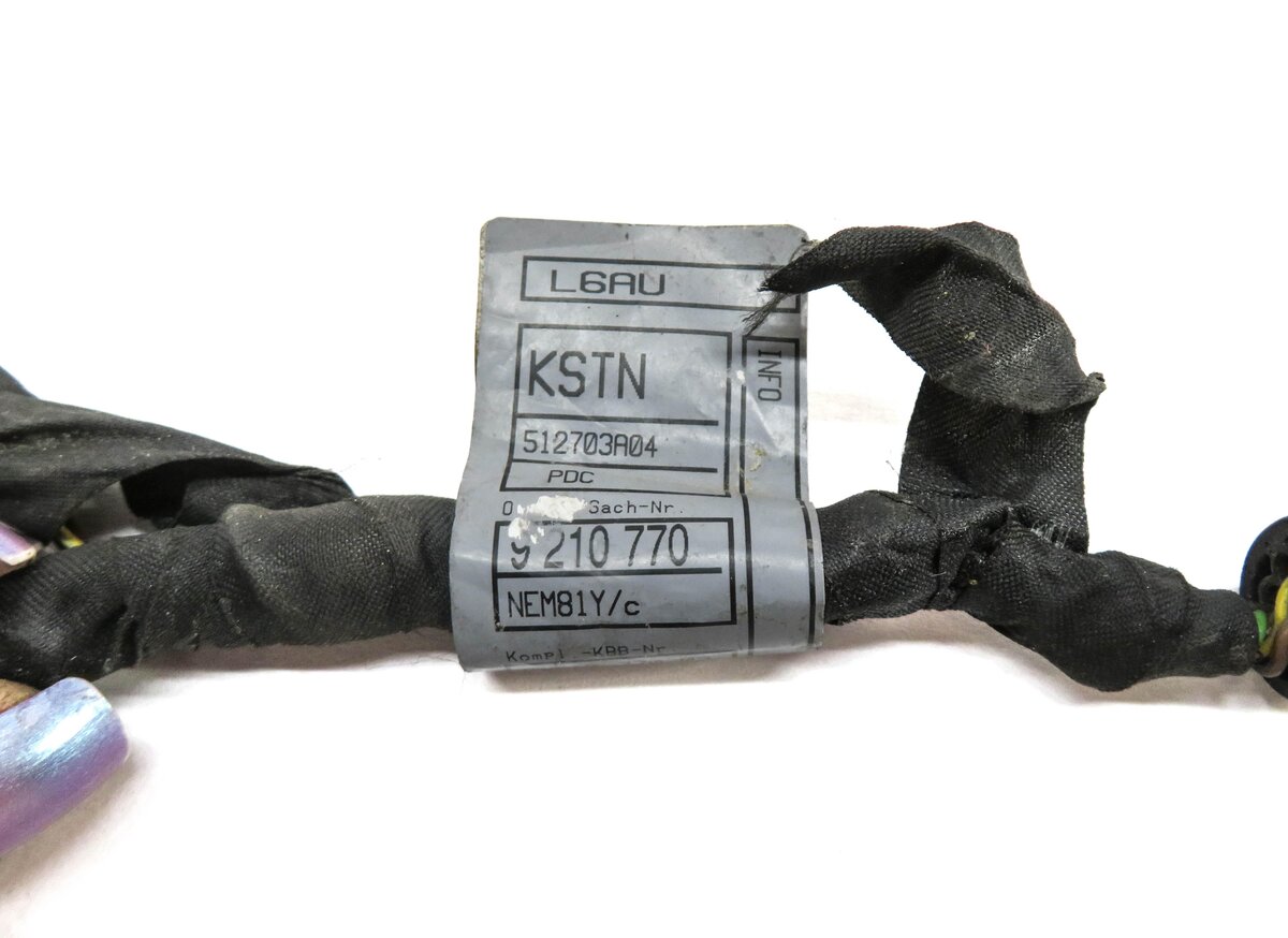 Thumbnail 3: 2011 BMW 550iGT (F07) FRONT PDC PARK DISTANCE SENSOR SET w/ HARNESS (DAMASK RED)