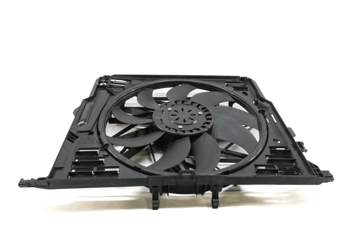 Thumbnail 3: 2010-2018 BMW 550i 550iGT 650i 750i B7 (F01 F06 F10) 850w RADIATOR COOLING FAN