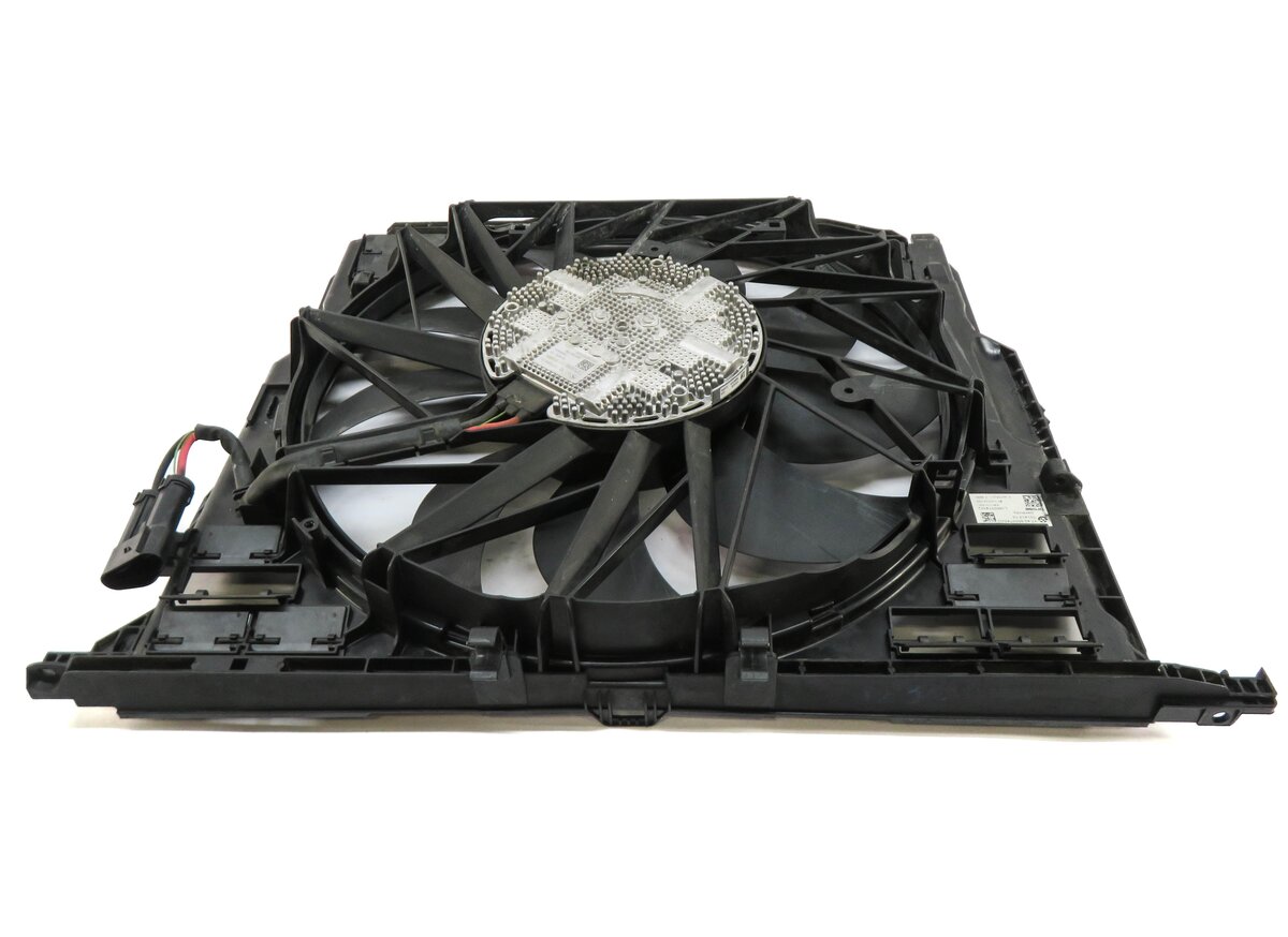 Thumbnail 5: 2010-2018 BMW 550i 550iGT 650i 750i B7 (F01 F06 F10) 850w RADIATOR COOLING FAN