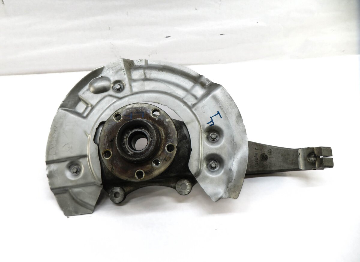 Thumbnail 4: 2010-2019 BMW 535iGT 550iGT 740i 750i (F01 F07) AWD - LEFT FRONT SPINDLE KNUCKLE