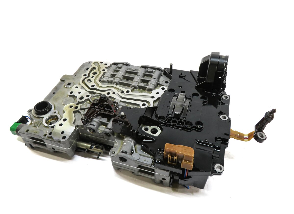 2010-2013 BMW 550i 550iGT (F07 F10) X-DRIVE AWD - 8HP70 TRANSMISSION VALVE BODY