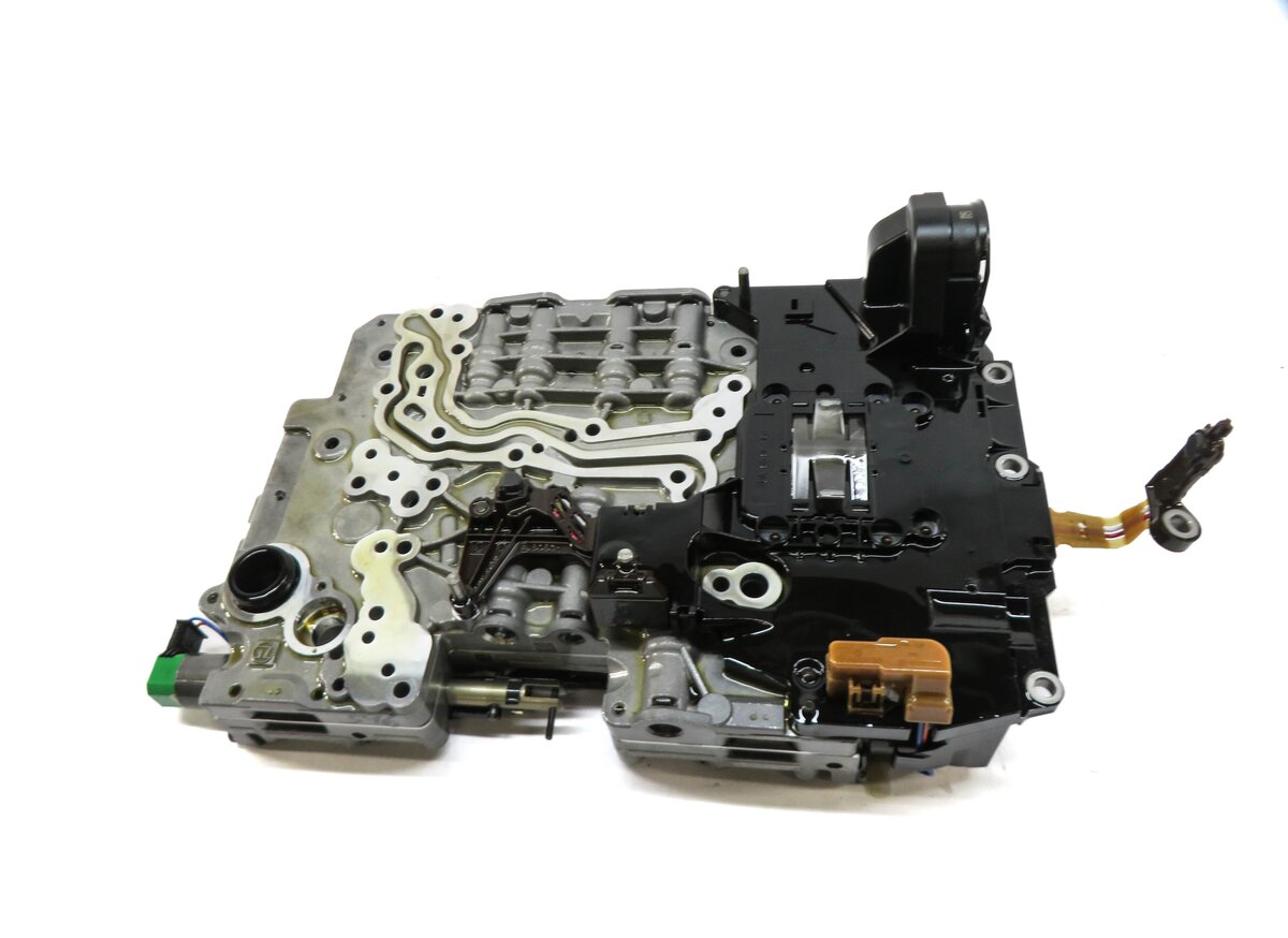 Thumbnail 2: 2010-2013 BMW 550i 550iGT (F07 F10) X-DRIVE AWD - 8HP70 TRANSMISSION VALVE BODY
