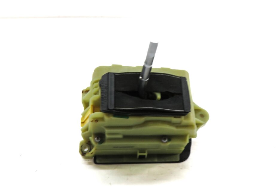 Thumbnail 2: 2012 MERCEDES E CLASS COUPE (W207) AUTOMATIC FLOOR SHIFTER ASSEMBLY 2042678124