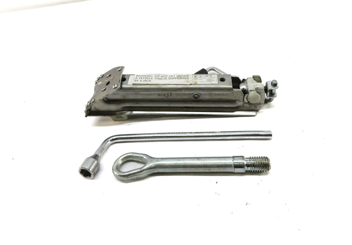 Thumbnail 2: 12-18 MERCEDES C E SL CLK CLS SLK (C207 W204 W207 W212 X204) TIRE JACK TOOL KIT