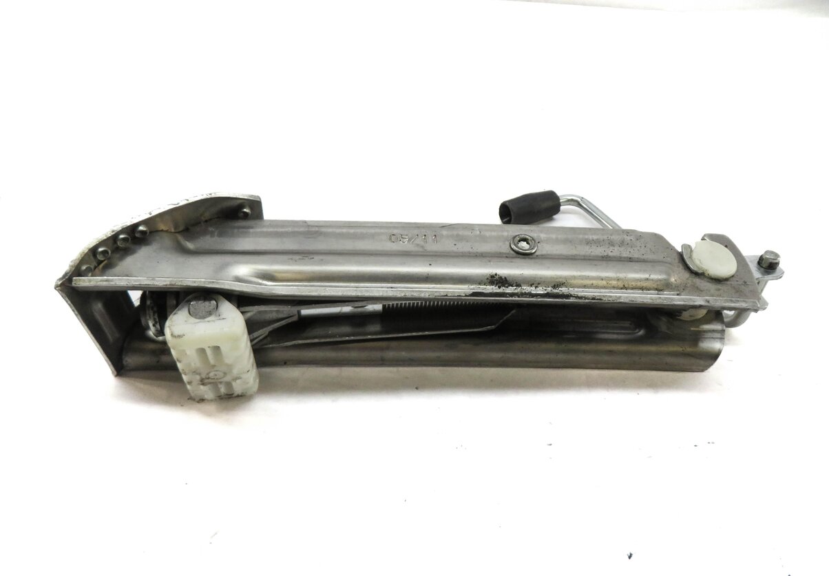 Thumbnail 6: 12-18 MERCEDES C E SL CLK CLS SLK (C207 W204 W207 W212 X204) TIRE JACK TOOL KIT