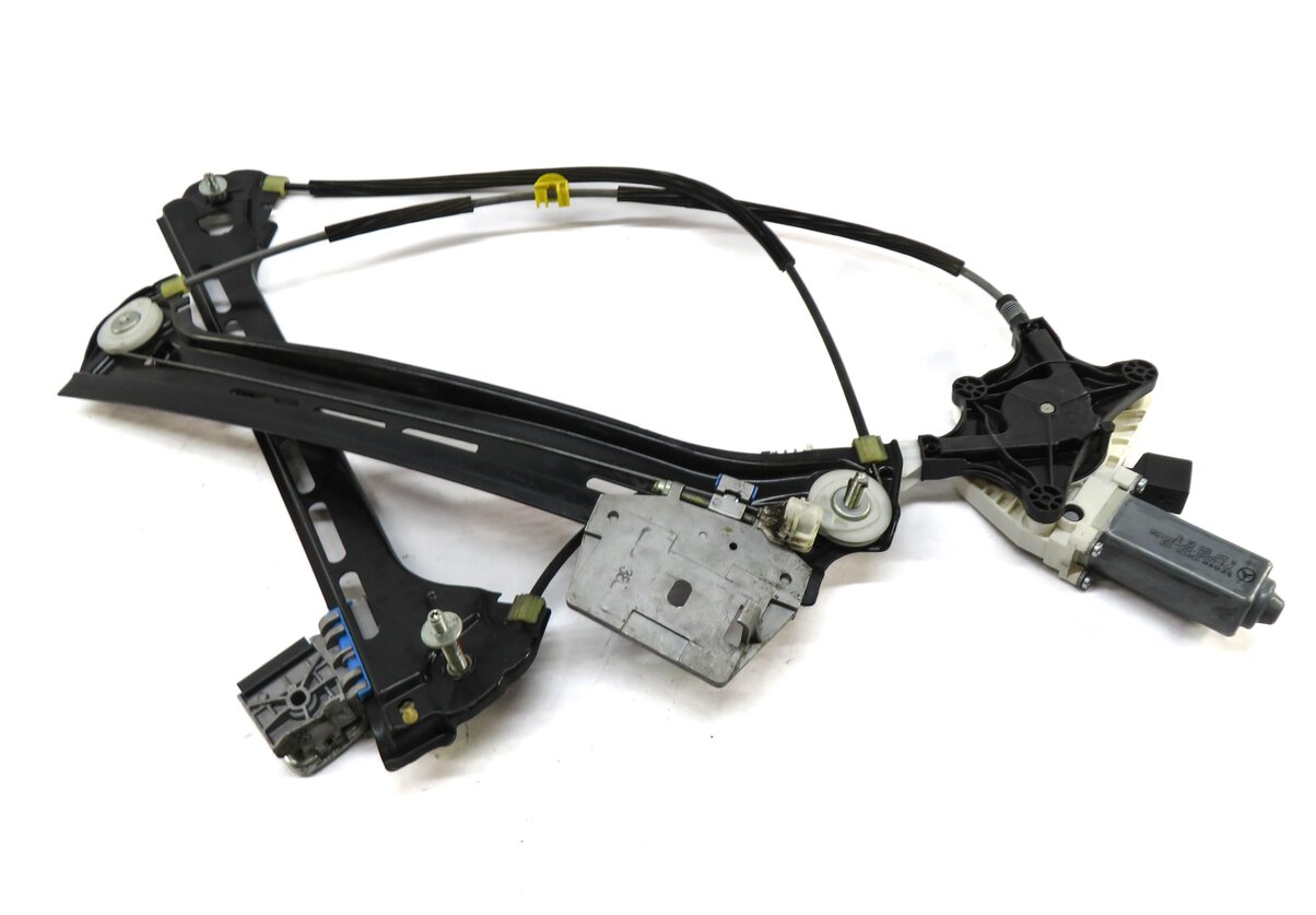 Thumbnail 2: 2012 E CLASS COUPE (W207) FRONT RIGHT PASSENGER DOOR WINDOW REGULATOR & MOTOR