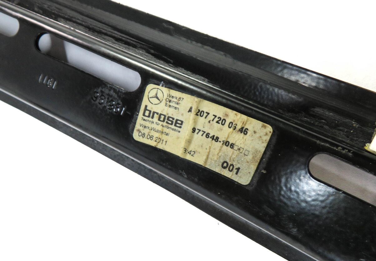 Thumbnail 5: 2012 E CLASS COUPE (W207) FRONT RIGHT PASSENGER DOOR WINDOW REGULATOR & MOTOR