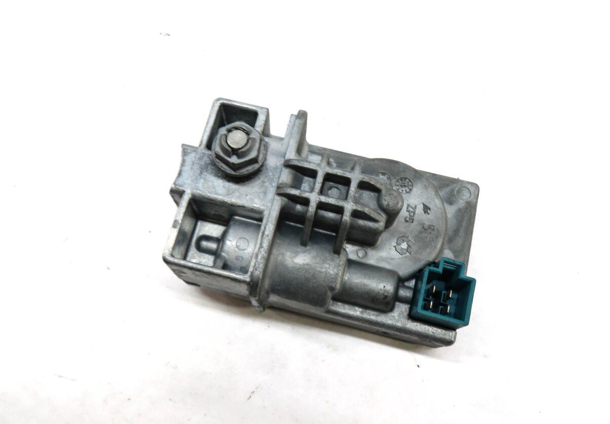 Thumbnail 1: 2012 MERCEDES E CLASS COUPE (W207) STEERING WHEEL COLUMN ANTI-THEFT LOCK MODULE