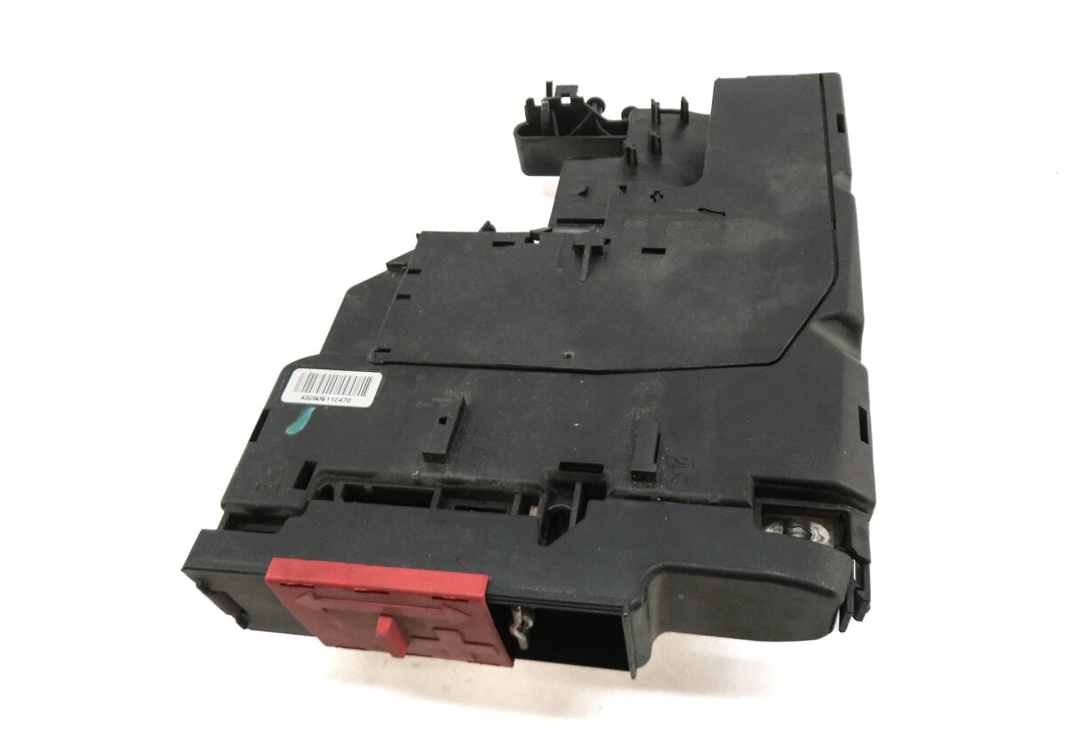 Thumbnail 5: 2012 MERCEDES E CLASS COUPE (W207) BATTERY JUMP TERMINAL POST JUNCTION BOX