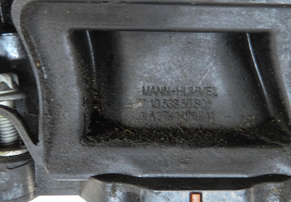 Thumbnail 5: 2012 MERCEDES C350 E350 R350 (W204 W207 W251) 3.5L - RIGHT LOWER INTAKE MANIFOLD