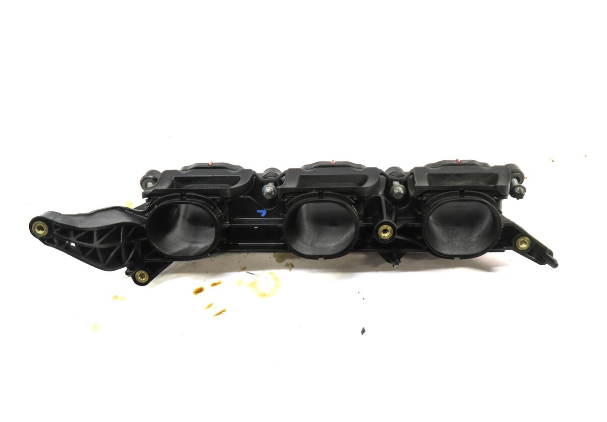 Thumbnail 2: 2012 MERCEDES C350 E350 R350 (W204 W207 W251) 3.5L - LEFT LOWER INTAKE MANIFOLD