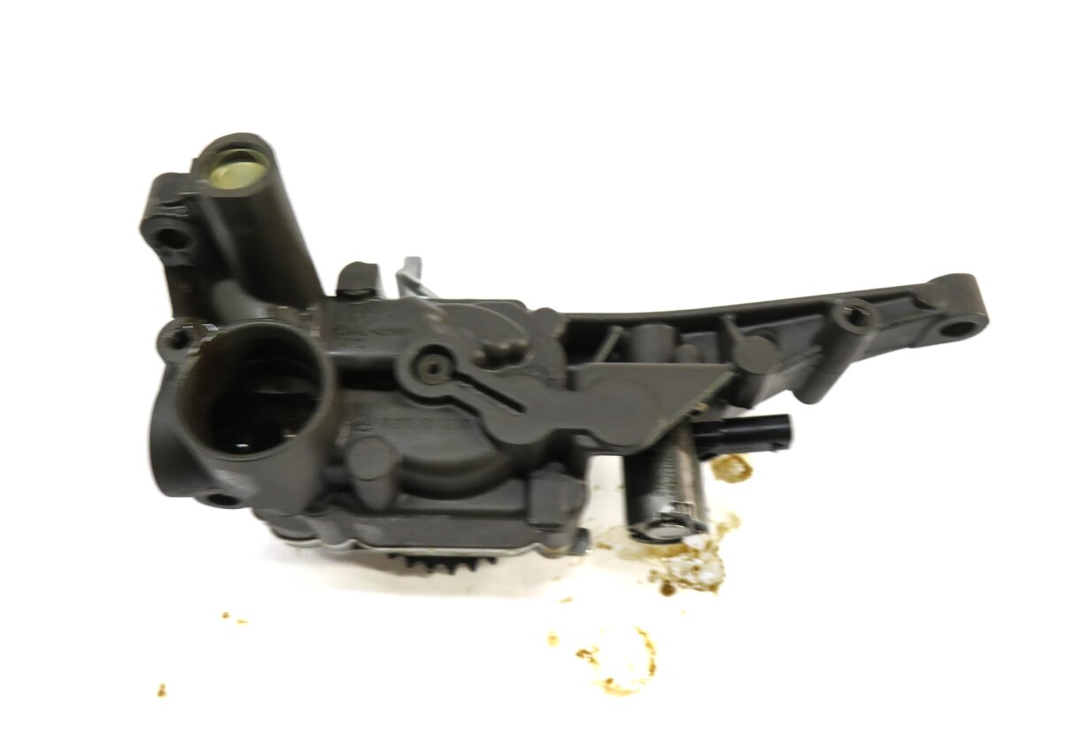 Thumbnail 6: 2012 MERCEDES E CLASS COUPE (W207) 3.5L M276 ENGINE OIL PUMP 2781810201