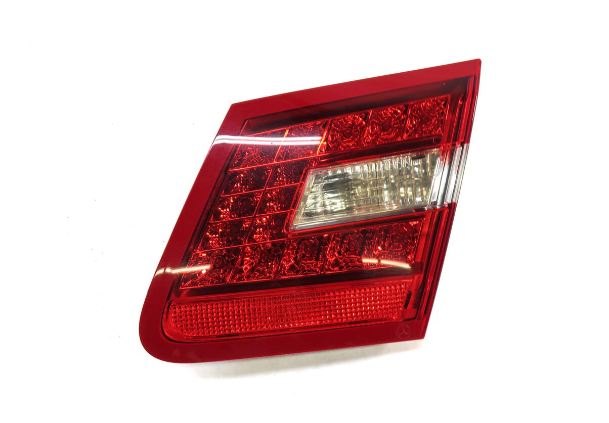 Thumbnail 2: 10-13 E CLASS COUPE CONVERTIBLE W207 RIGHT REAR INNER TRUNK TAILLIGHT LIGHT LAMP