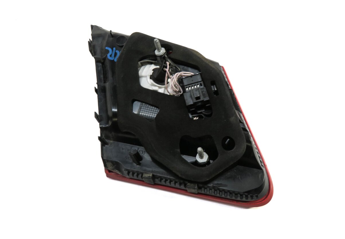 Thumbnail 3: 10-13 E CLASS COUPE CONVERTIBLE W207 RIGHT REAR INNER TRUNK TAILLIGHT LIGHT LAMP