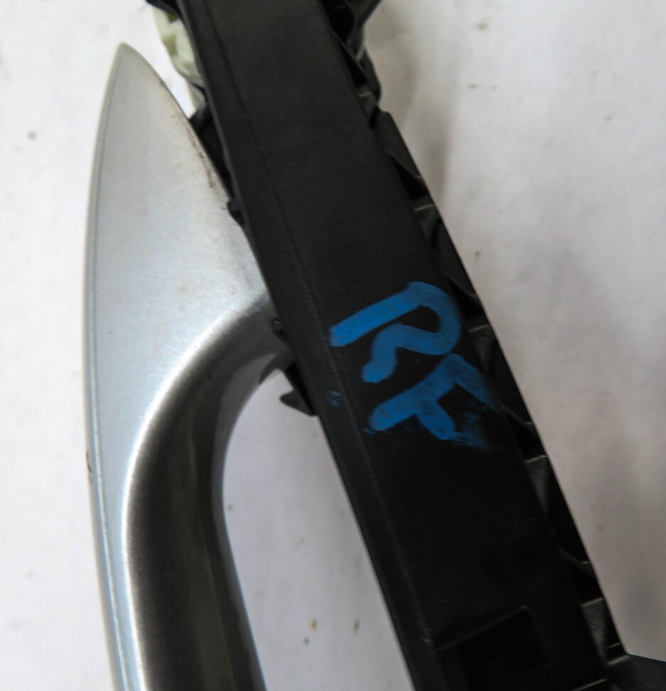Thumbnail 5: 10-17 MERCEDES E350 E400 E550 (W207) RIGHT FRONT PASSENGER DOOR HANDLE (SILVER)