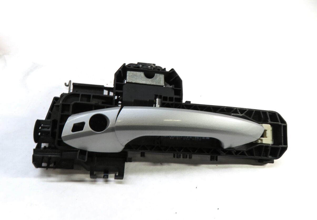 Thumbnail 2: 08-17 MERCEDES C250 C300 E350 E400 E550 GLK350 LEFT FRONT DOOR HANDLE (SILVER)