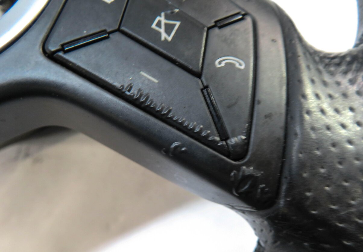 Thumbnail 5: 12-13 MERCEDES C E CLS CLASS (W204 W207 W219) 3-SPOKE STEERING WHEEL w/ PADDLES