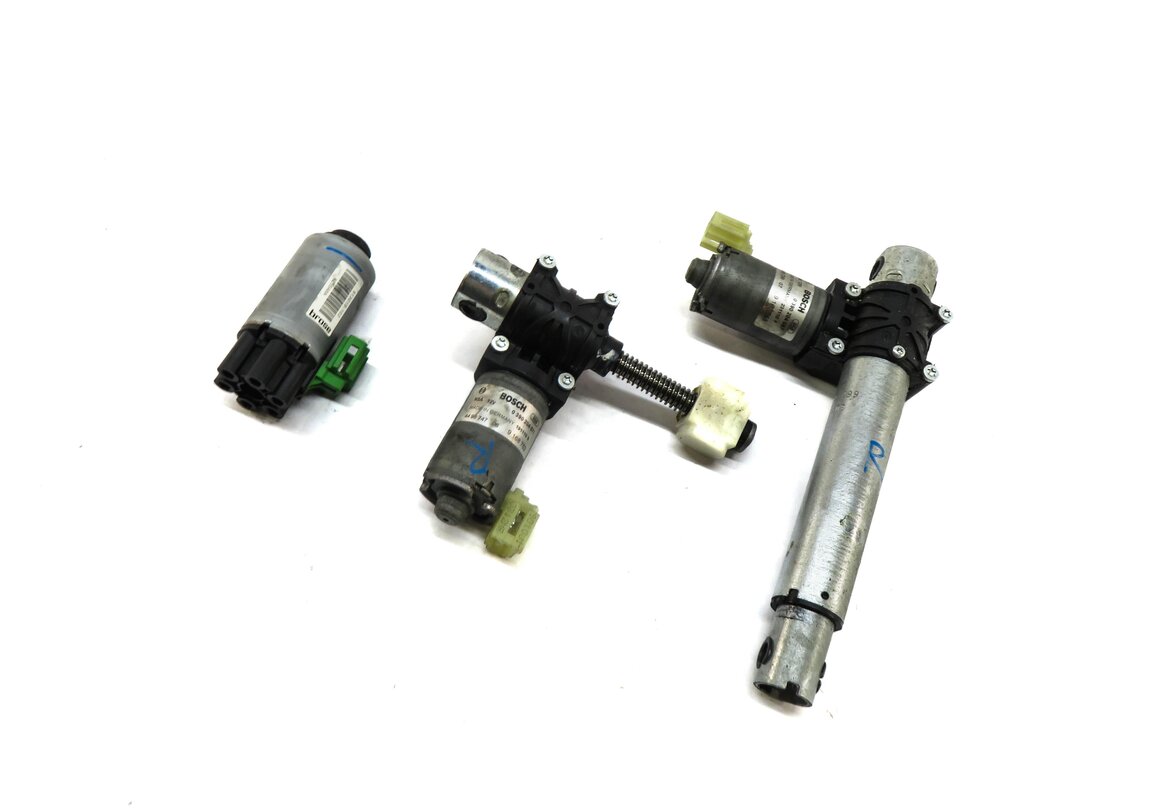 Thumbnail 1: 2011 BMW 535iGT (F07) FRONT FRONT PASSENGER SEAT ADJUST ADJUSTMENT MOTOR SET
