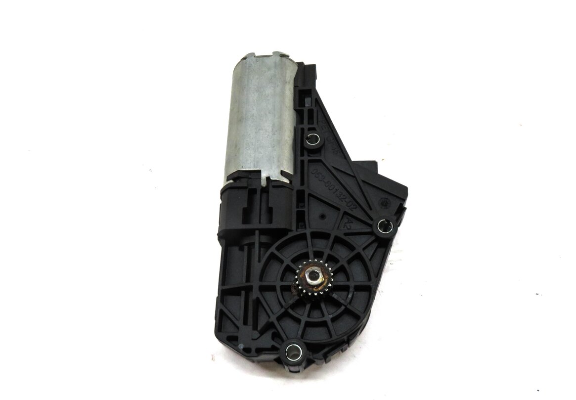 Thumbnail 3: 2010-2017 BMW 535iGT 550iGT (F07) PANORAMIC SUNROOF WINDOW MOTOR