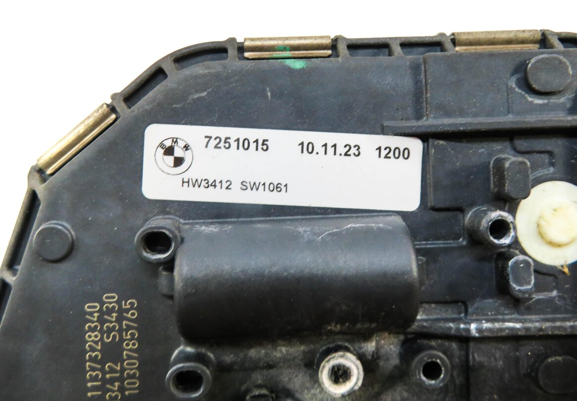 Thumbnail 4: 2010-2017 BMW 535iGT 550iGT (F07) FRONT WINDSHIELD WIPER MOTOR