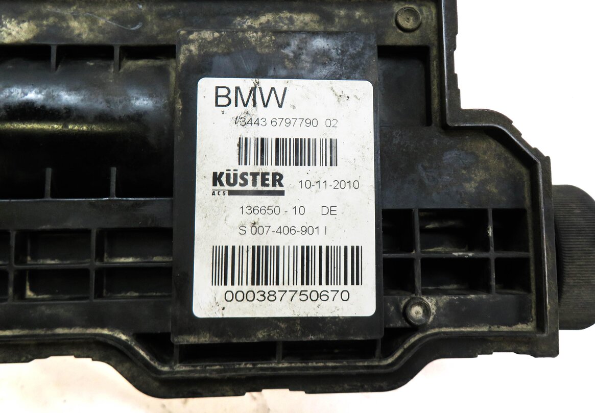 Thumbnail 5: 2011 BMW 535iGT (F07) EMERGENCY PARKING BRAKE ACTUATOR MOTOR w/ CABLES
