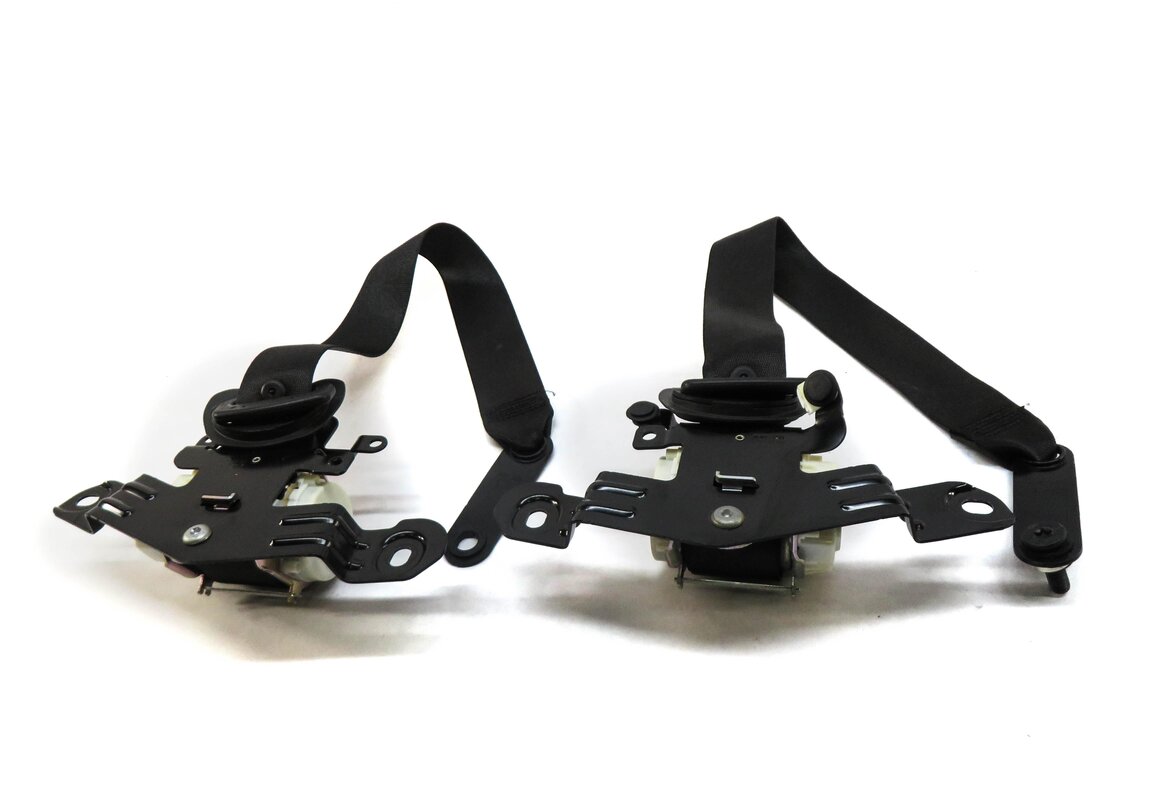 Thumbnail 3: 2011 BMW 535iGT (F07) LEFT & RIGHT REAR SEAT SEATBELT RETRACTOR SET-2 (BLACK)