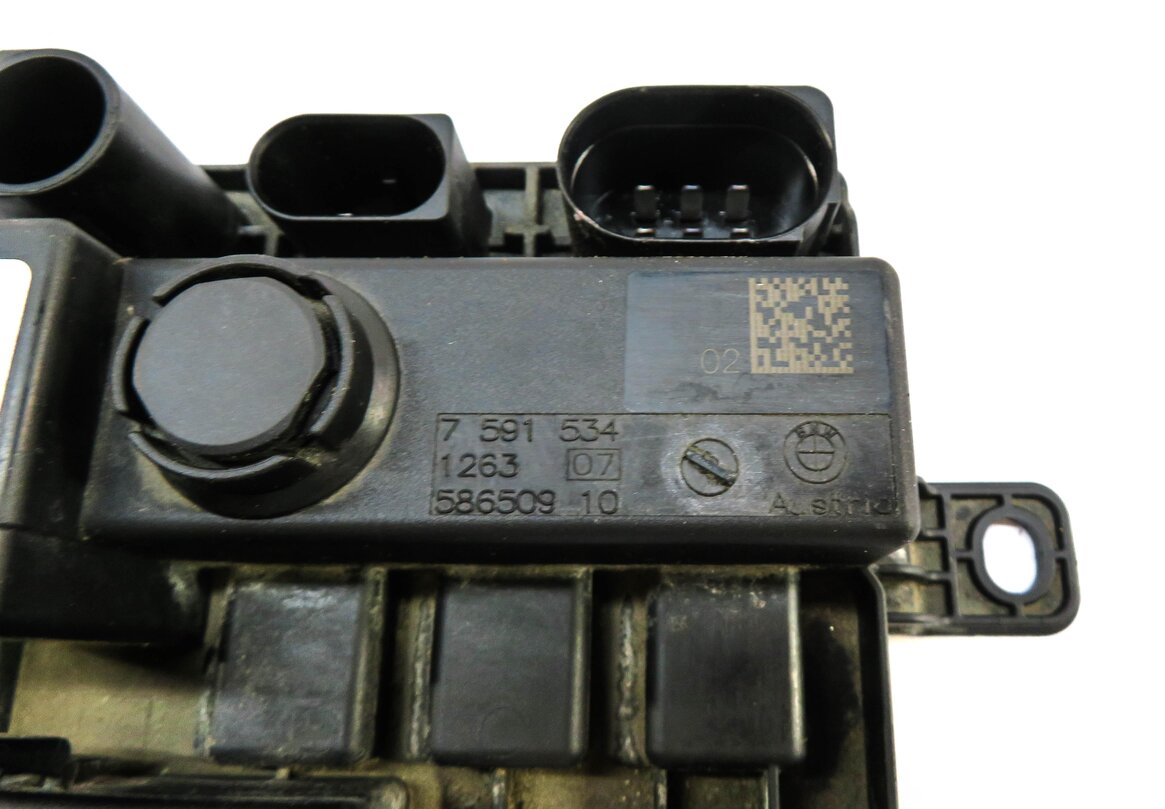 Thumbnail 3: 2011 BMW 535iGT (F07) INTEGRATED POWER SUPPLY CONTROL MODULE