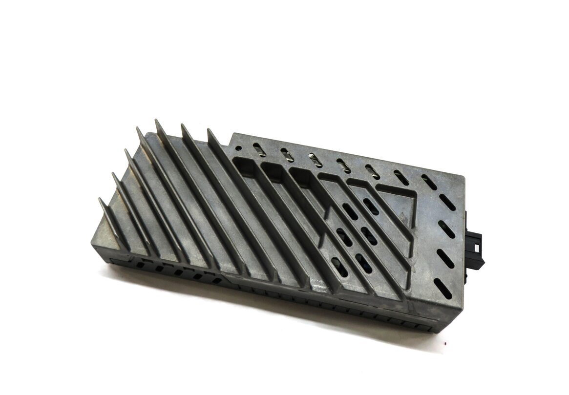 Thumbnail 1: 11-14 BMW 5 6 SERIES M5 M6 (F06 F10 F12 F13) STEREO HARMAN AUDIO AMP AMPLIFIER
